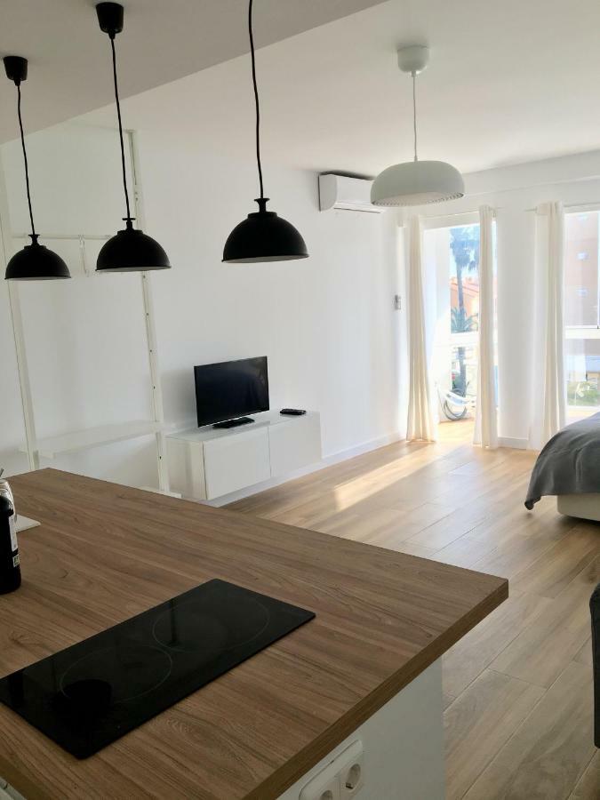 Holiday Studio By Meatina Torremolinos Exterior foto